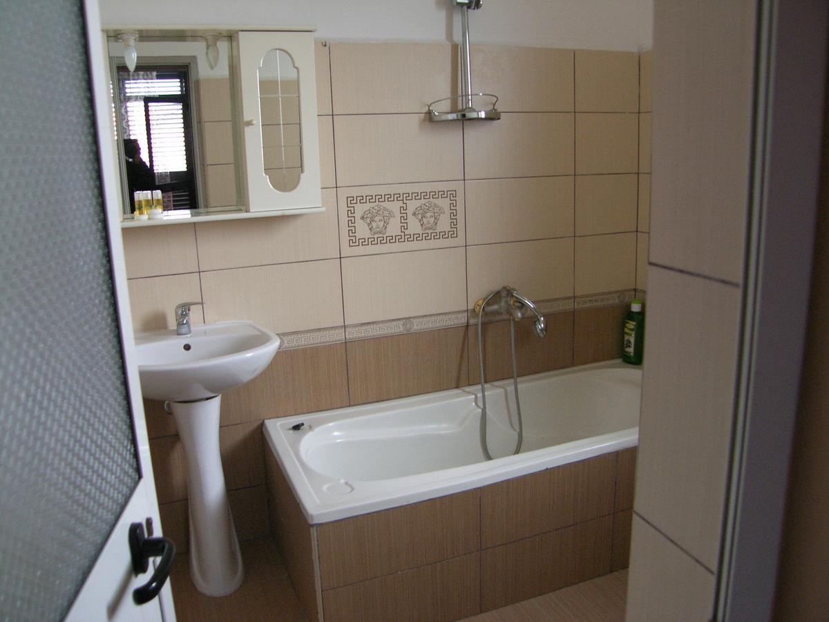 Shkodra Hotel 外观 照片