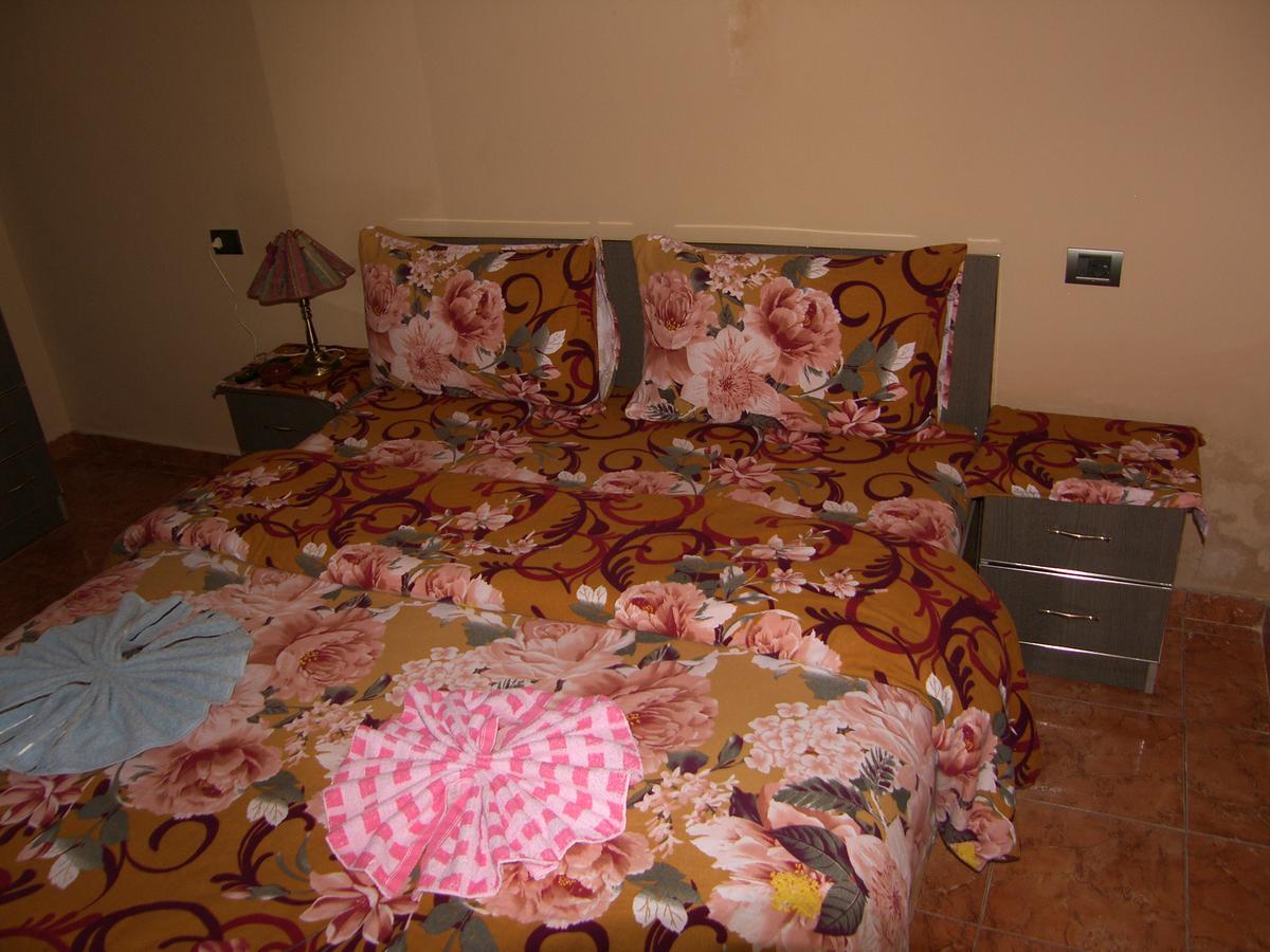 Shkodra Hotel 外观 照片