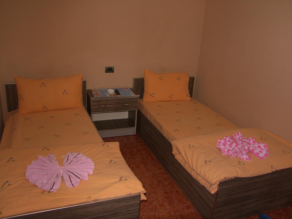 Shkodra Hotel 外观 照片