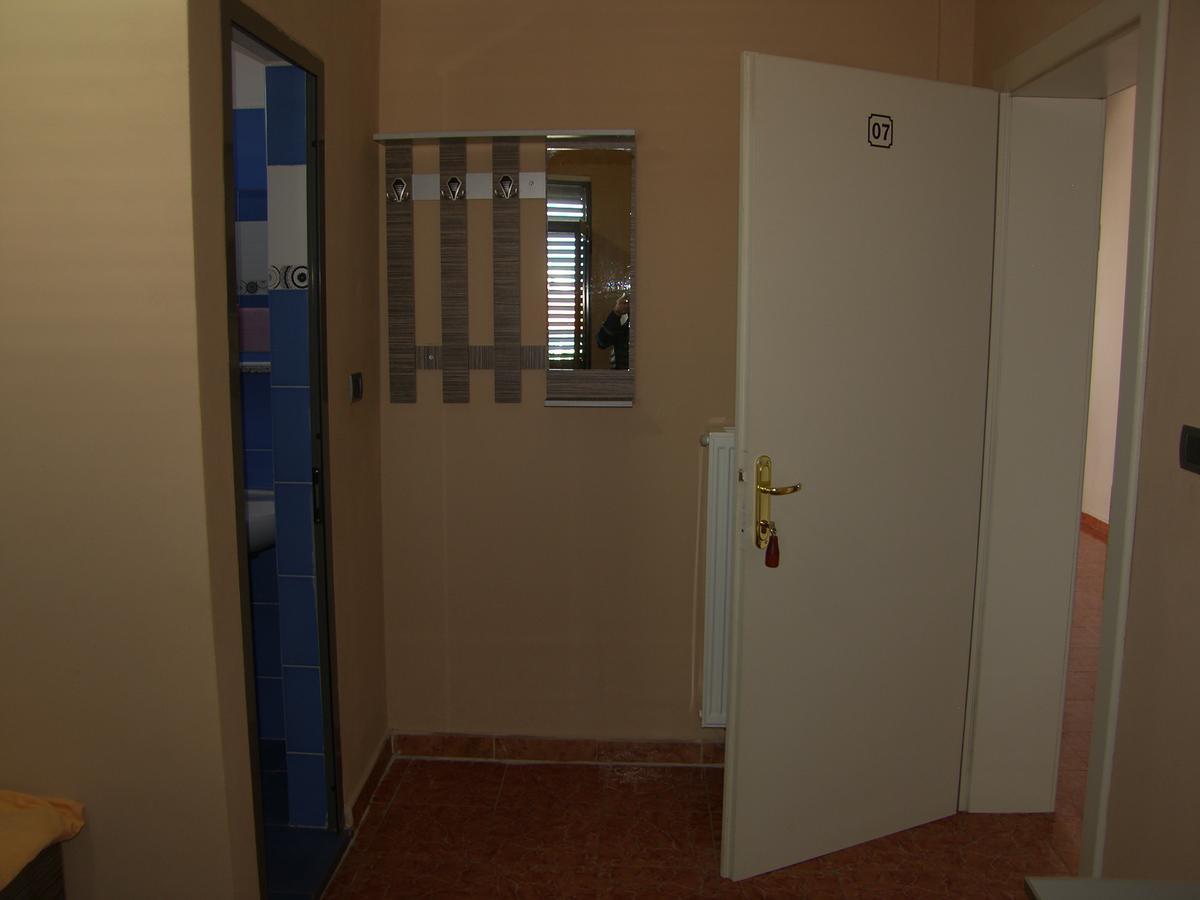 Shkodra Hotel 外观 照片