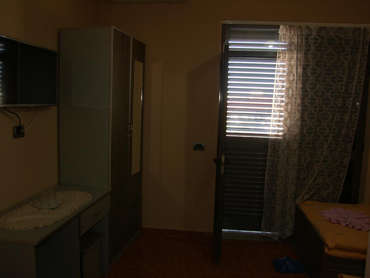 Shkodra Hotel 外观 照片